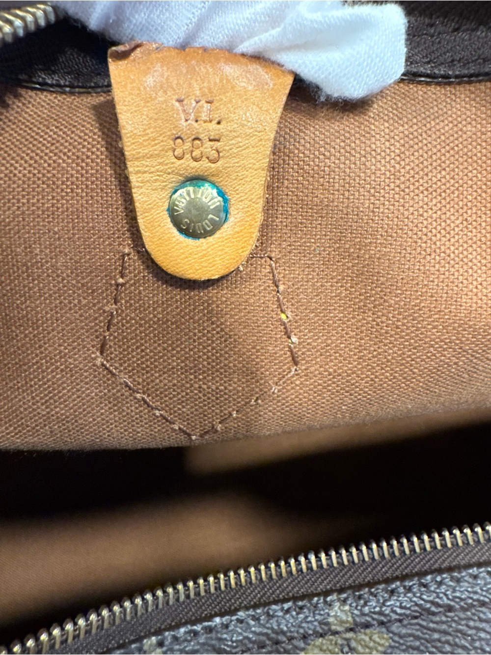 Louis Vuitton Speedy 40 Monogram Canvas Boston Bag - Picture 12 of 16